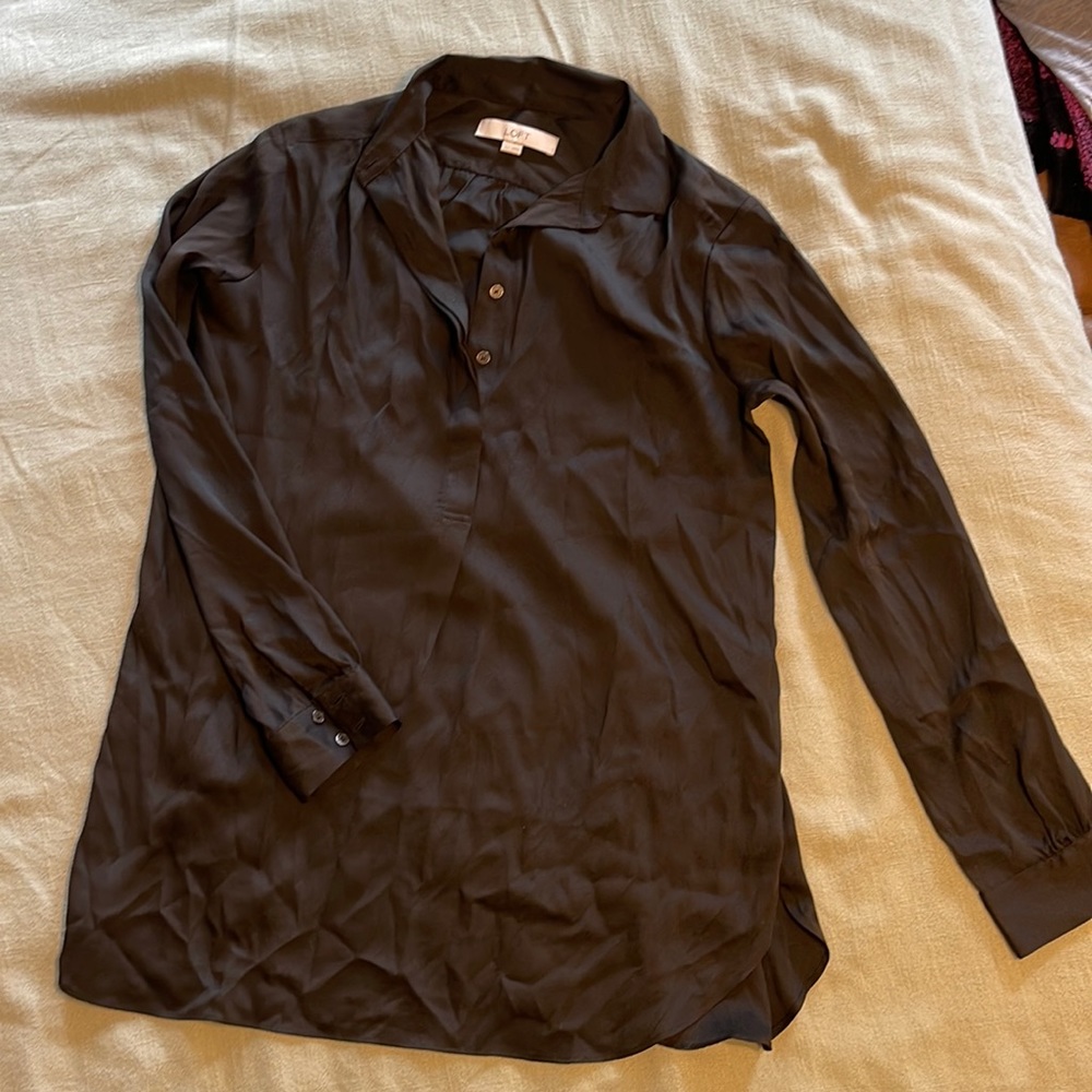 Black Xs Loft maternity blouse/tunic